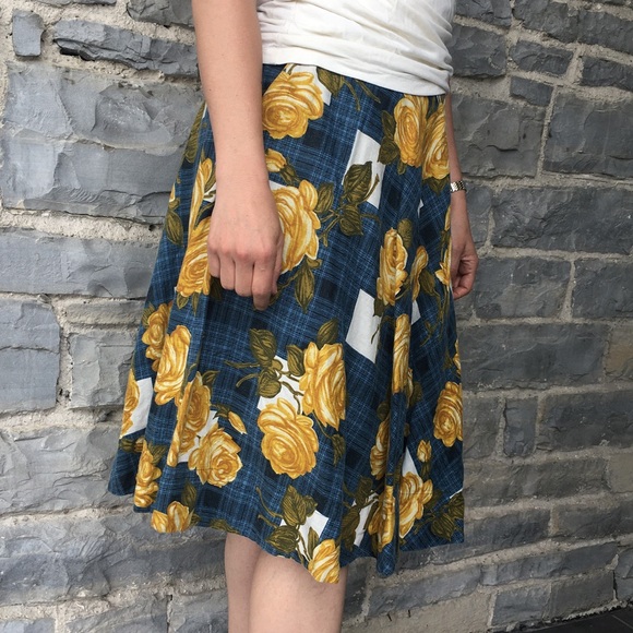 Odille Floral Mid-Length Linen Blend Skirt - Picture 3 of 9